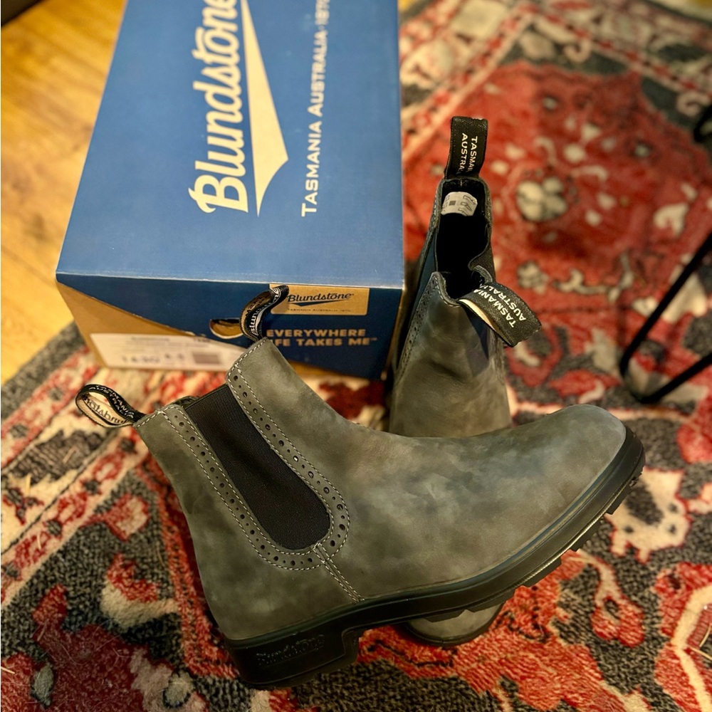 Sold elsewhere! Blundstone 1630 Rustic Black 8.5w 6.5m